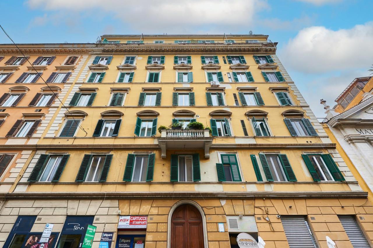 Fabrizio'S Rooms Рим Екстериор снимка